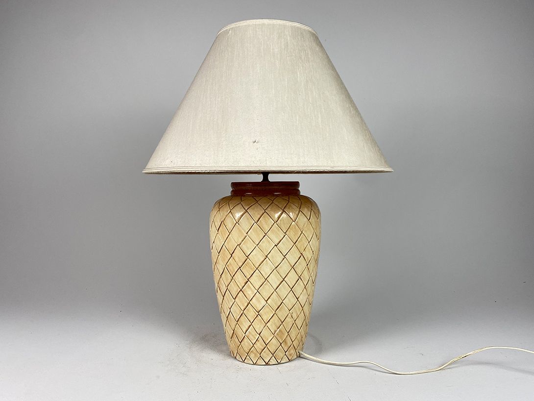 Foto Porcelain Base Table Lamp with Knitted Illusion h80