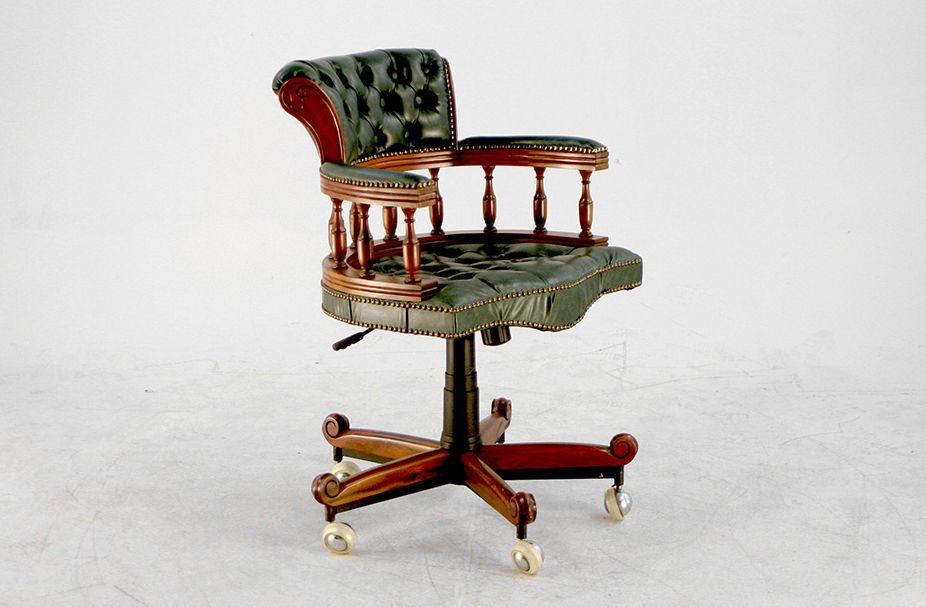 Foto Green Chesterfield Leather Adjustable Office Chair England 1950