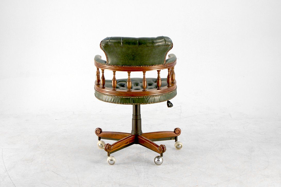 Foto Green Chesterfield Leather Adjustable Office Chair England 1950