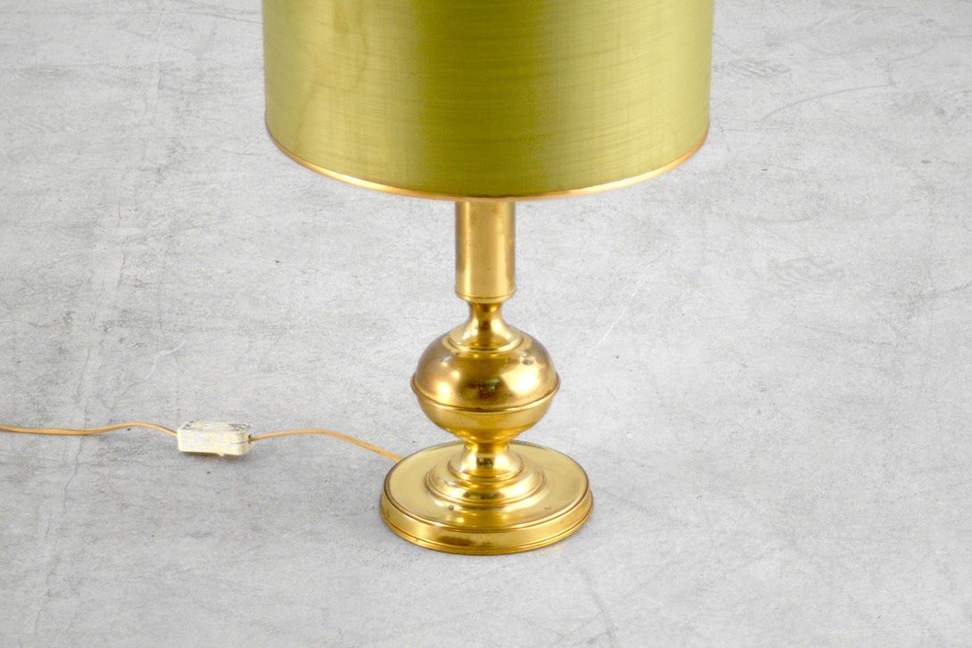 Foto Golden Based Table Lamp with Green Cap h70