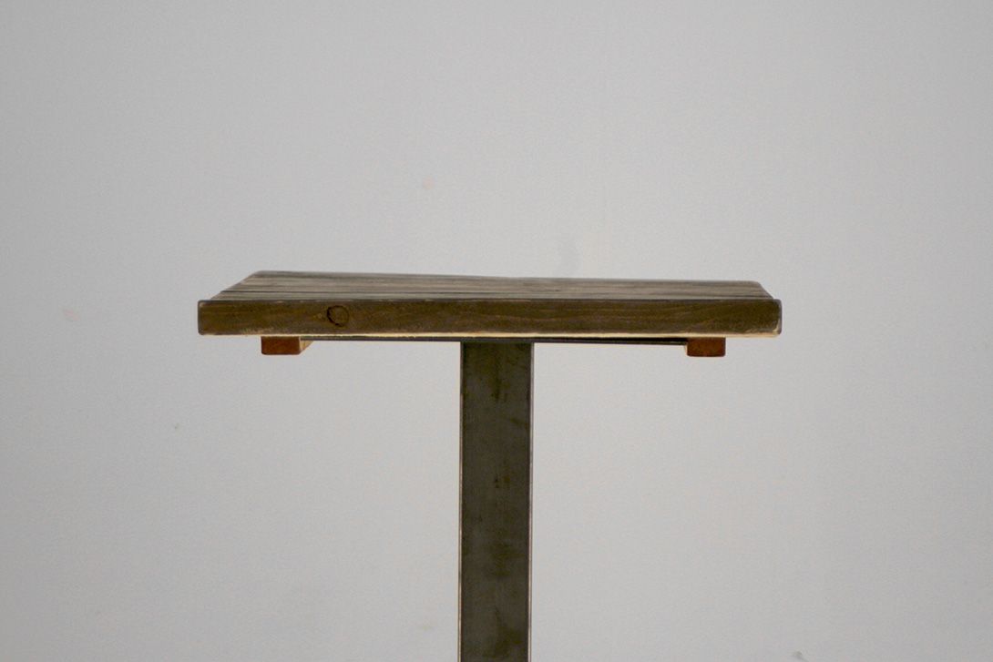 Foto Wooden Tall Table Cocktailbar Weisse Maus Berlin 1970 h116x54x54