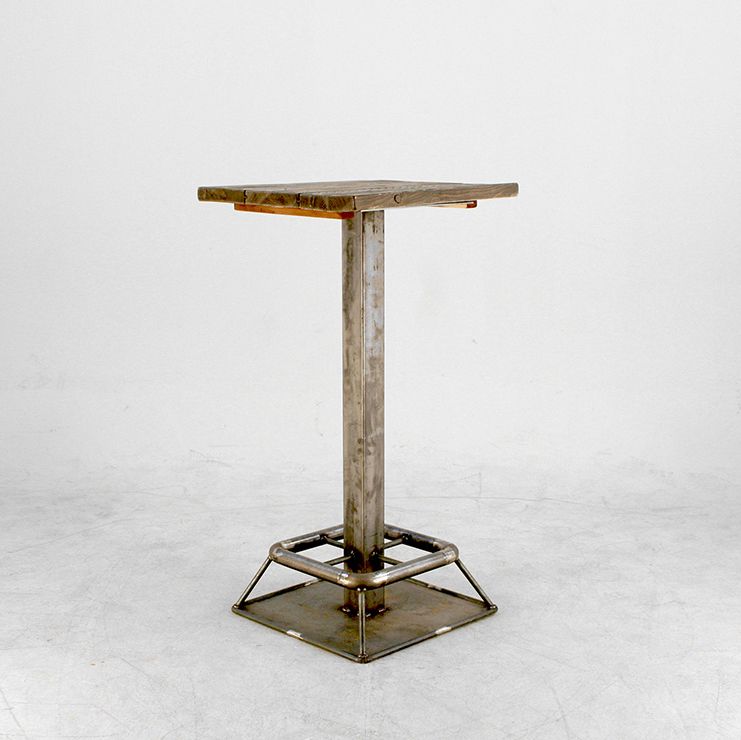 Foto Wooden Tall Table Cocktailbar Weisse Maus Berlin 1970 h116x54x54