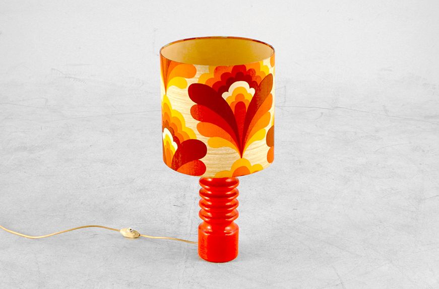 Foto Floral Exotic Red Lamp with Wooden Vase Base h63
