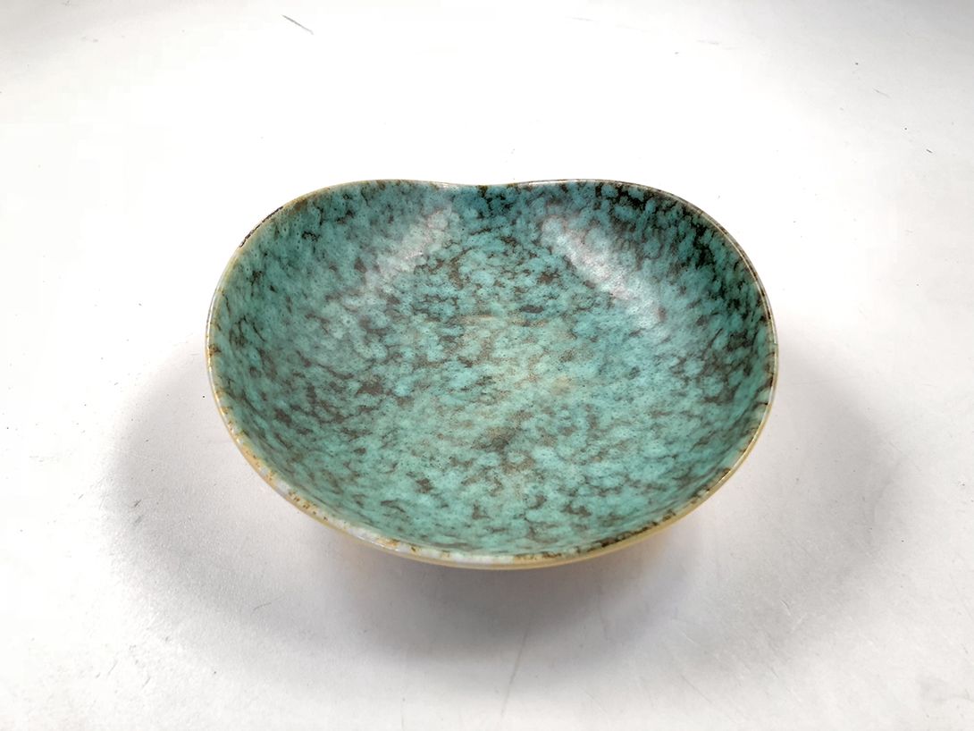 Foto Small Green Stoneware Bowl 1951