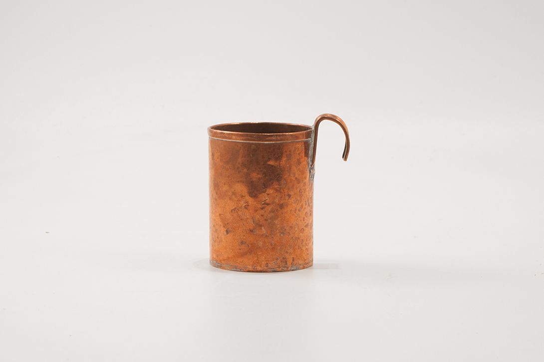 Foto Decorative Antique Copper Mug