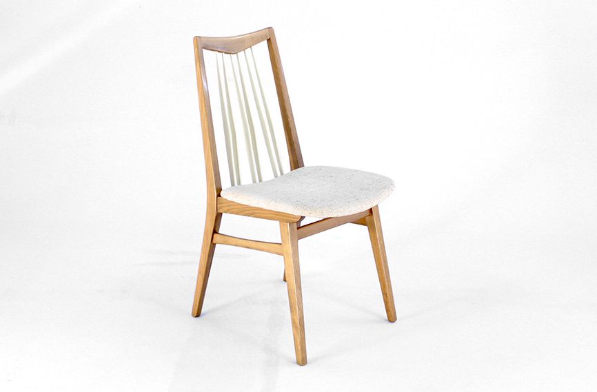 Foto Wooden Chair with Upholstered Seat