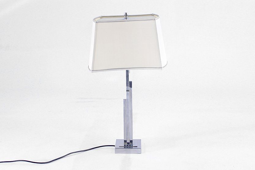 Foto Metal Base Minimalist Designed Table Lamp h76