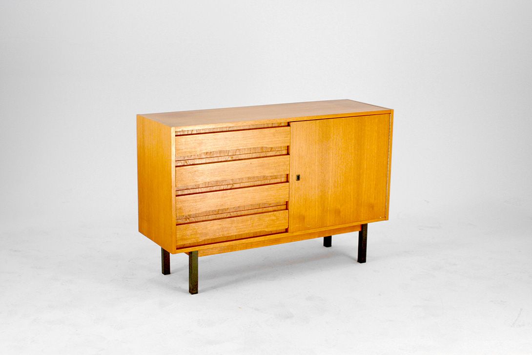 Foto Wooden Highboard with Many Drawers 1963 w110