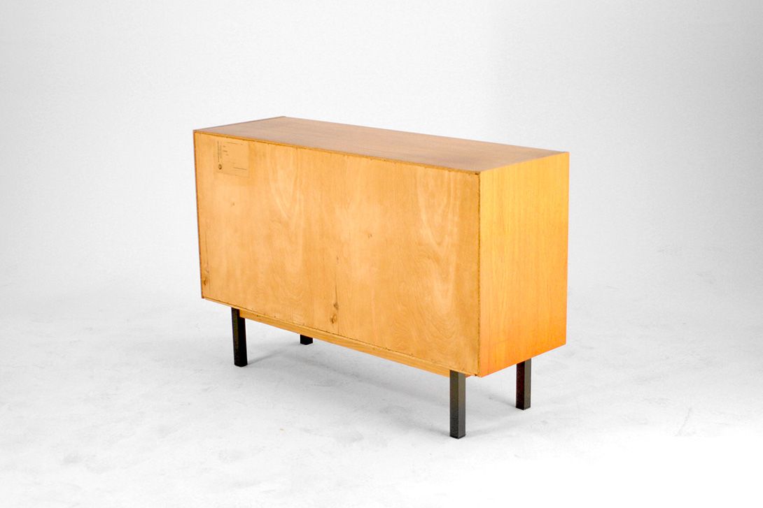 Foto Wooden Highboard with Many Drawers 1963 w110