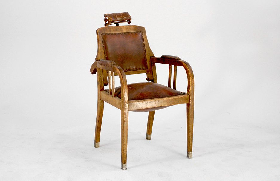 Foto Antique 60&#8217;s Barber Salon Chair DECORATION ONLY