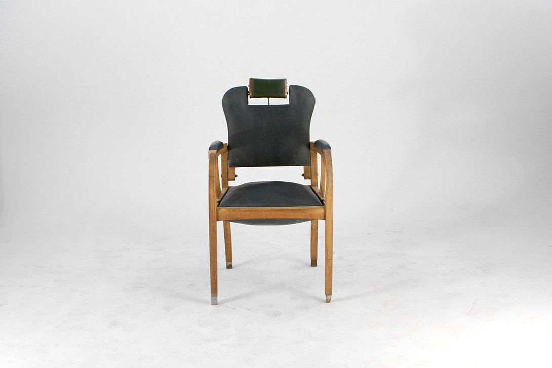 Foto Old Barber Shop Chair 70&#8217;s