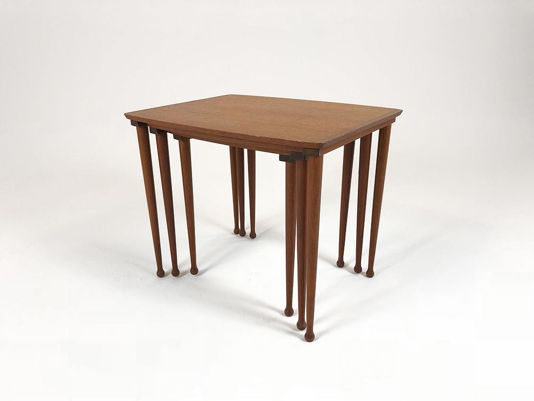 Foto Mobelintarsia Set of Wooden Nesting Denmark Tables h45x55x44