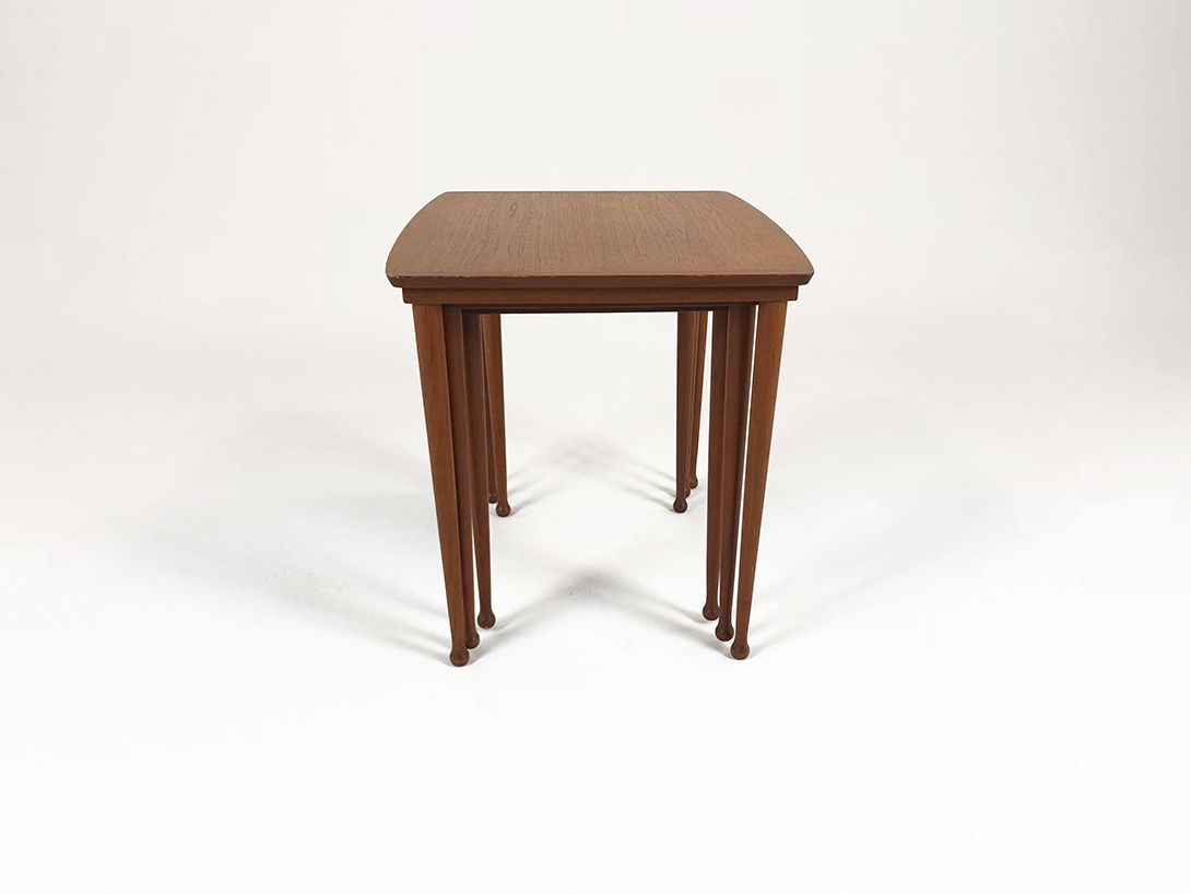 Foto Mobelintarsia Set of Wooden Nesting Denmark Tables h45x55x44