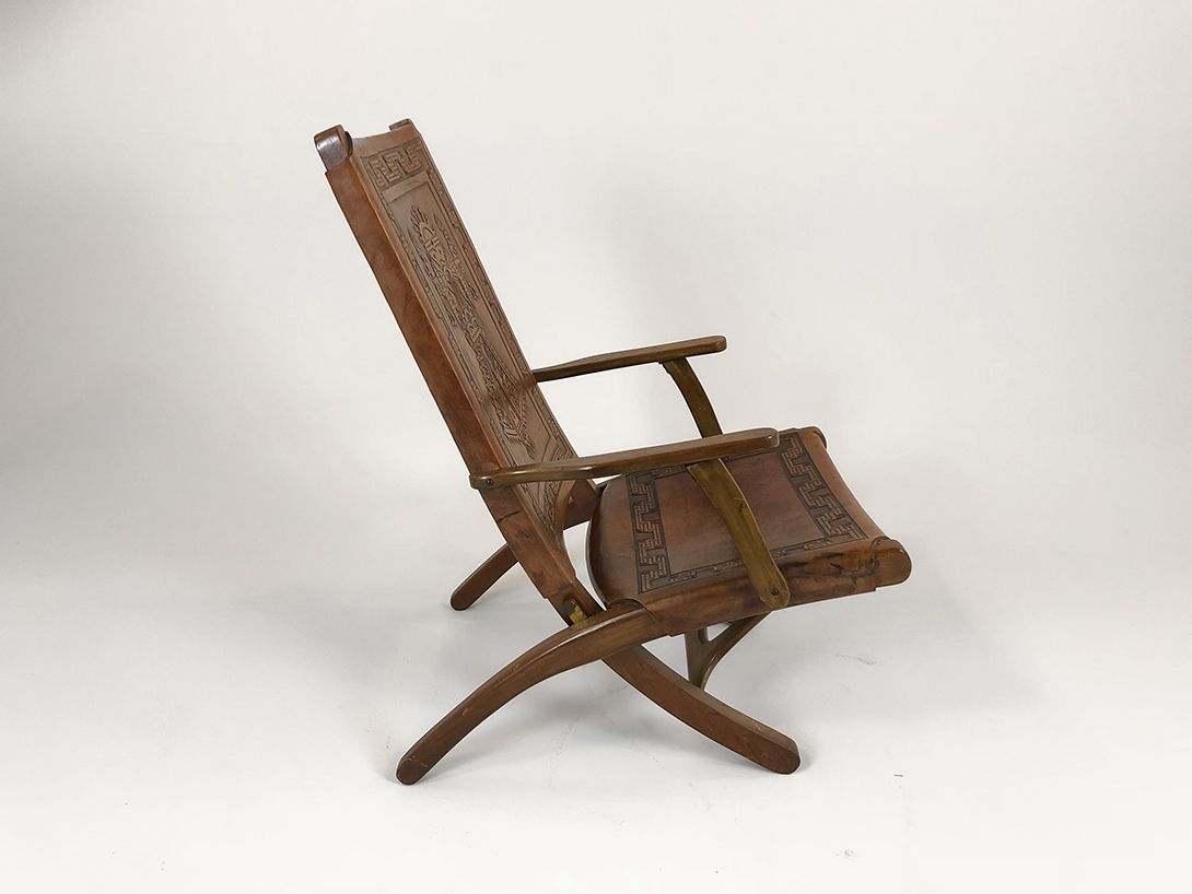 Foto Artesania Peruana De Wilfredo Rios Wooden Leather Chair with High Backrest