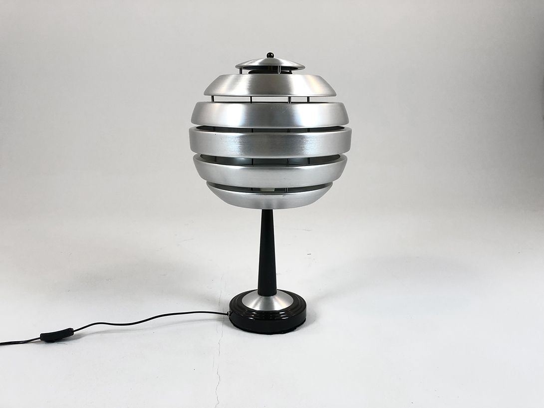 Foto Rondure Metal Sphere Lamp with Black Leg h61 F1+