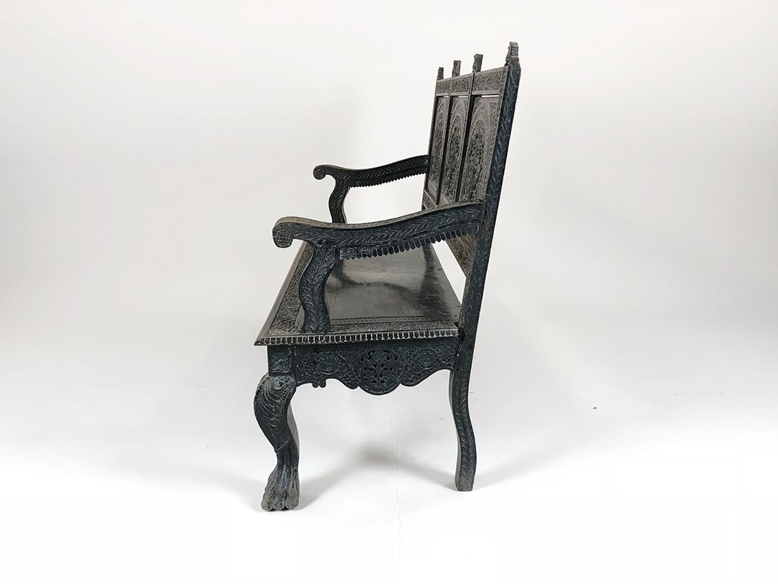 Foto Chinese Antique Black Bench with Leave Carvings