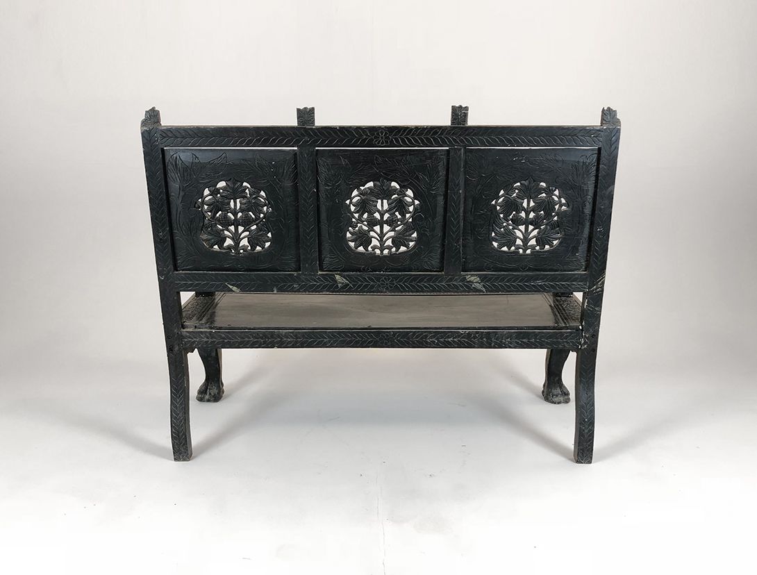 Foto Chinese Antique Black Bench with Leave Carvings