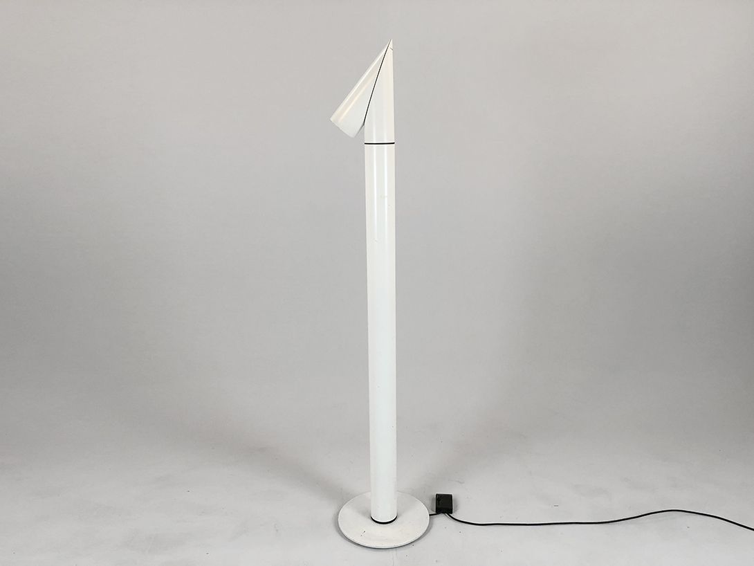 Foto Rotatable White Metal Lamp h185 B2
