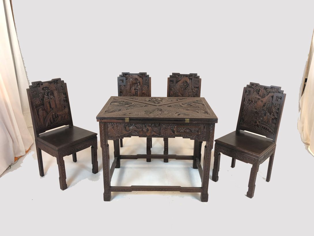 Foto Wooden Carved Table with Foldout Top  h81x96x66