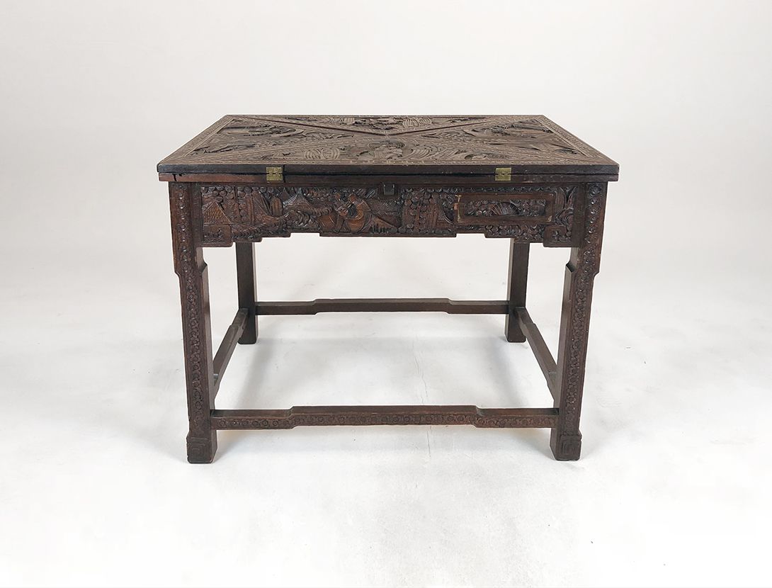 Foto Wooden Carved Table with Foldout Top  h81x96x66