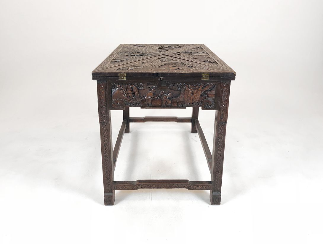 Foto Wooden Carved Table with Foldout Top  h81x96x66