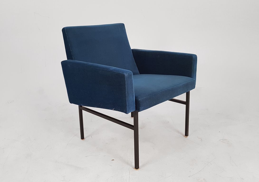 Foto Blue Armchair with Metal Frame h75x67x65 Italy 1956