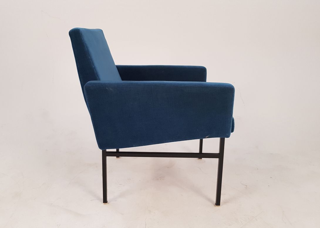Foto Blue Armchair with Metal Frame h75x67x65 Italy 1956