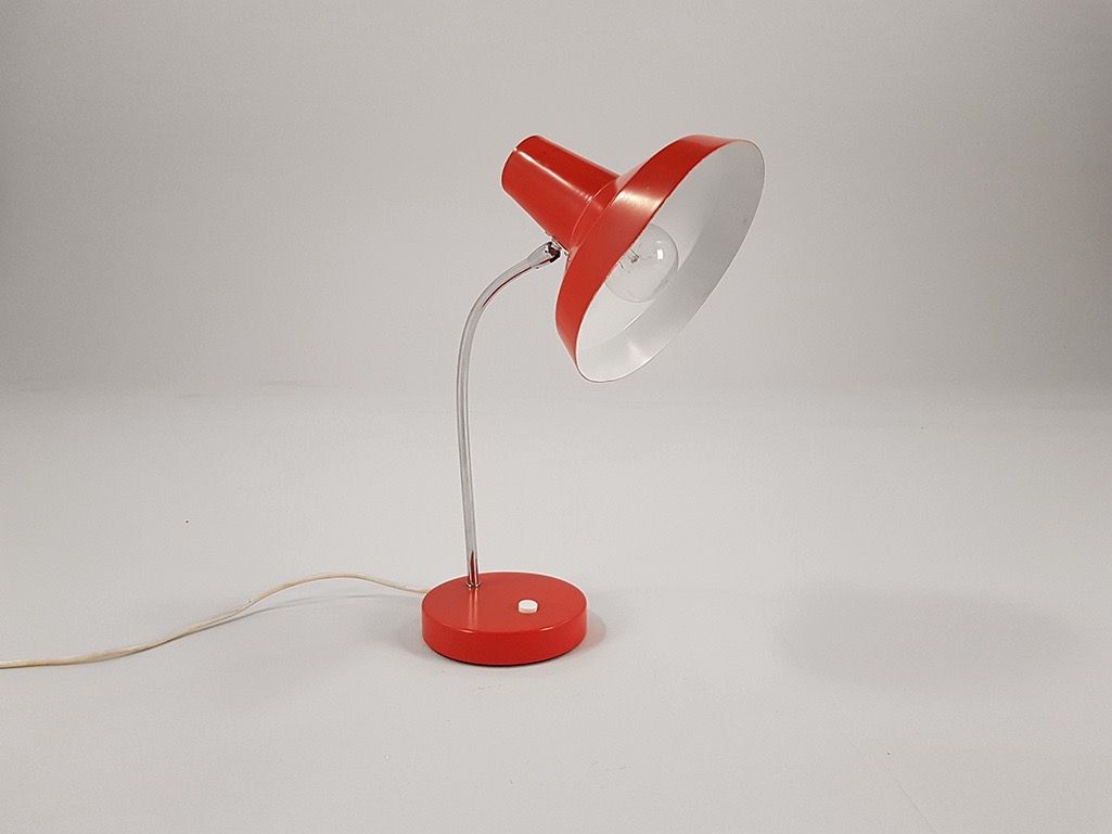 Foto Red Metal Desk Lamp Belgium 1975 h40 RC3