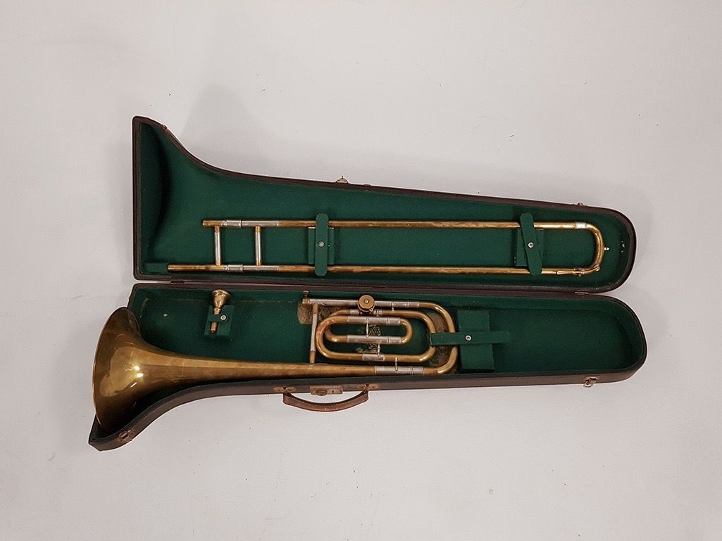 Foto Trombone 1930 L110x37x23