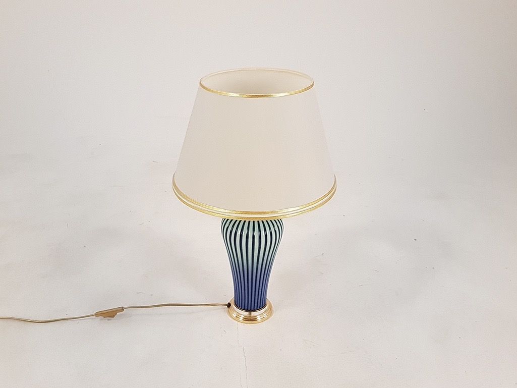 Foto Blue Desk Lamp with White Lampshade h55