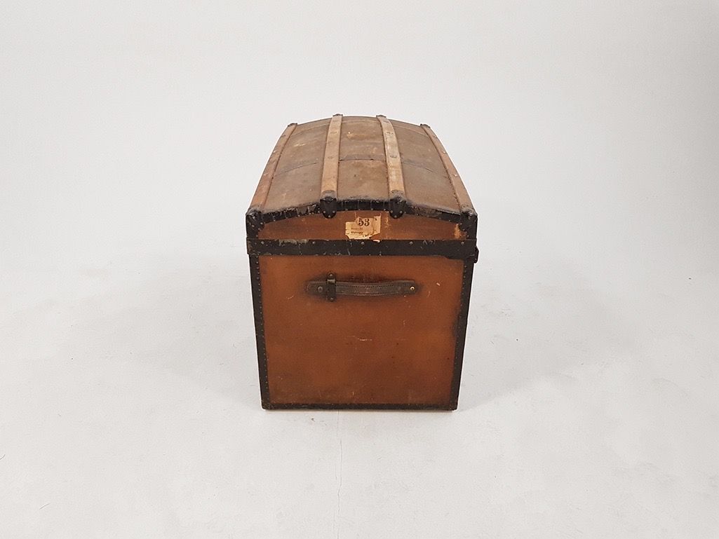 Foto Very Old Karl Weber Steamer Chest h65x53x90
