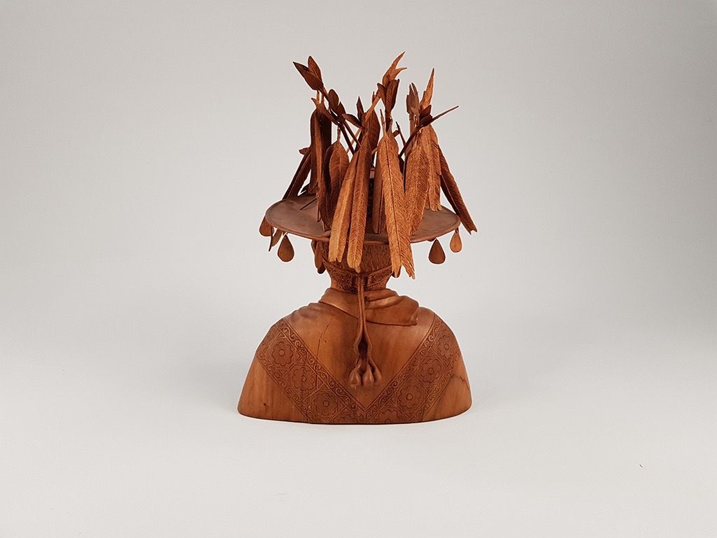 Foto Wooden Sculpture Chief South America h56x34x46