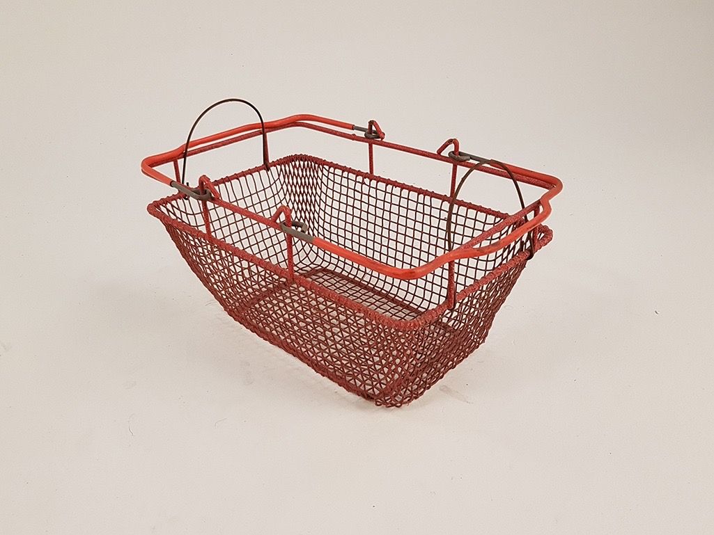 Foto Red Metal Basket h21x43x27