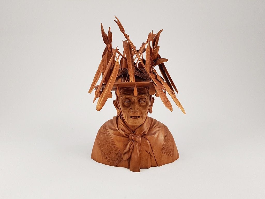 Foto Wooden Sculpture Chief South America h56x34x46