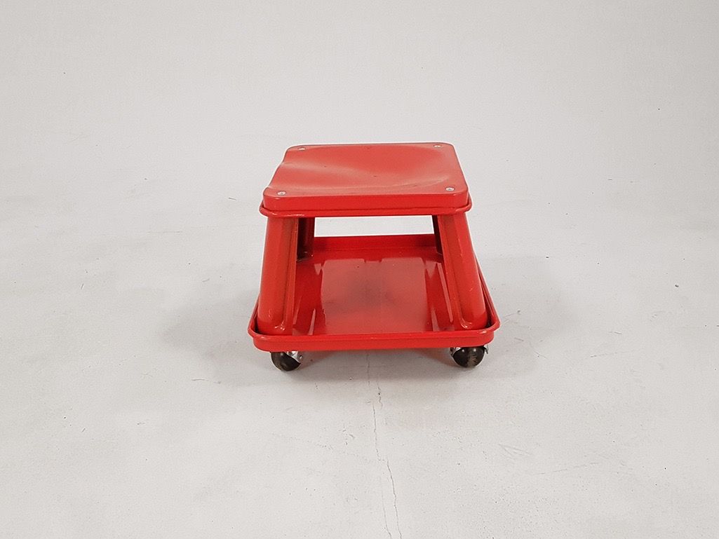Foto Garage Stool on Wheels h26x40x35