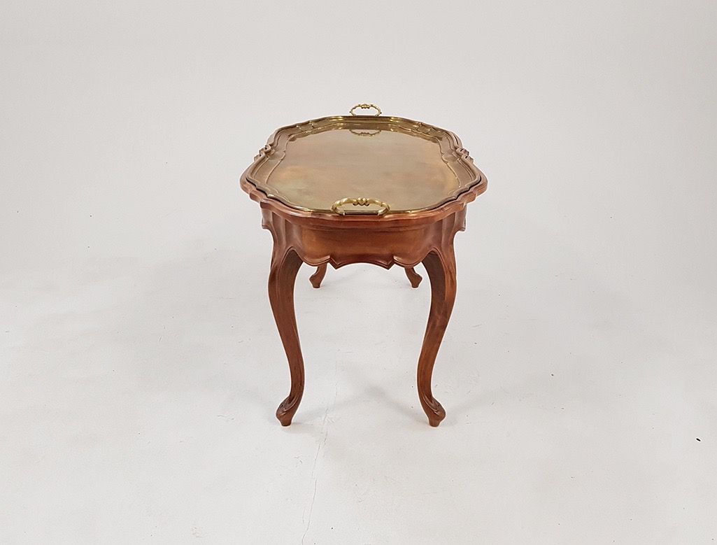 Foto Wooden English Side Table with Detachable Brass Tray 1895 h55x118x57