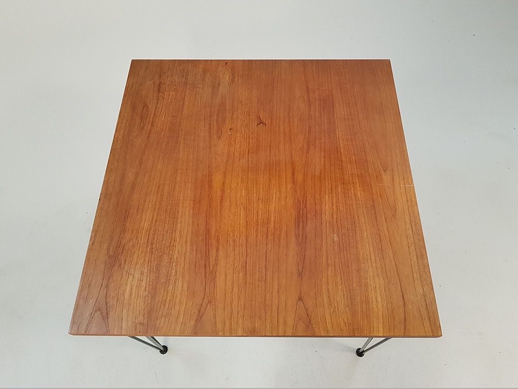 Foto Table with Wooden Table Top h70x80x80