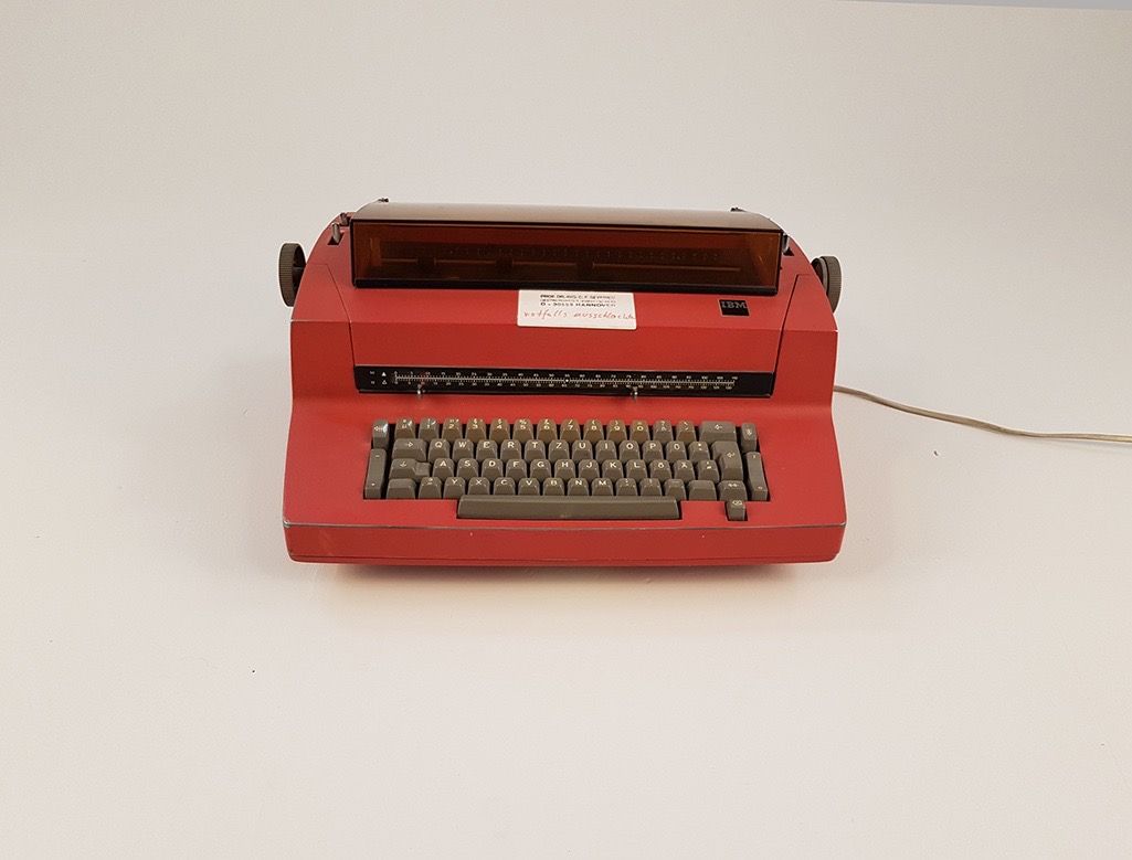 Foto IBM Electric Typewriter h23x53x39