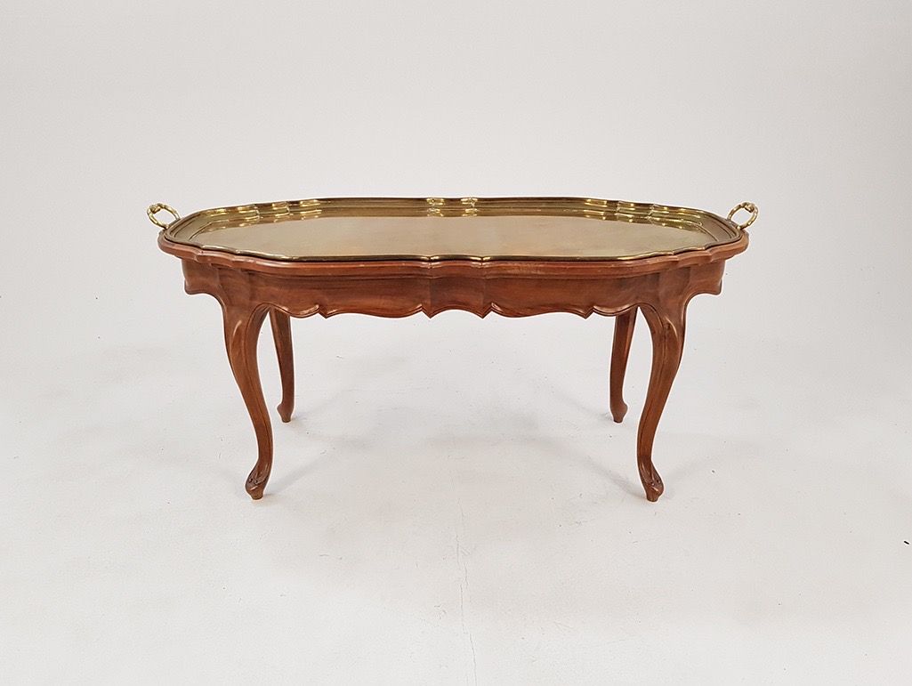 Foto Wooden English Side Table with Detachable Brass Tray 1895 h55x118x57