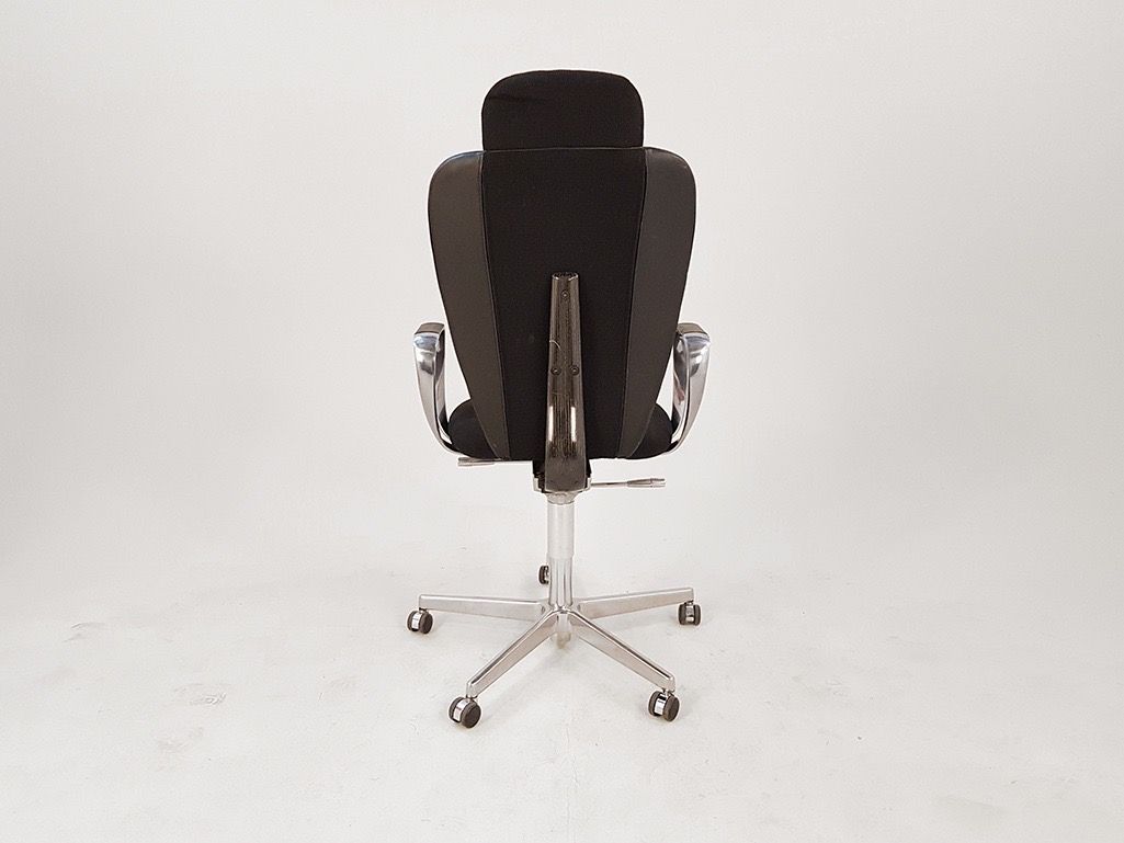 Foto Matteo Thun Swivel Chair for Martin Stoll, 1990