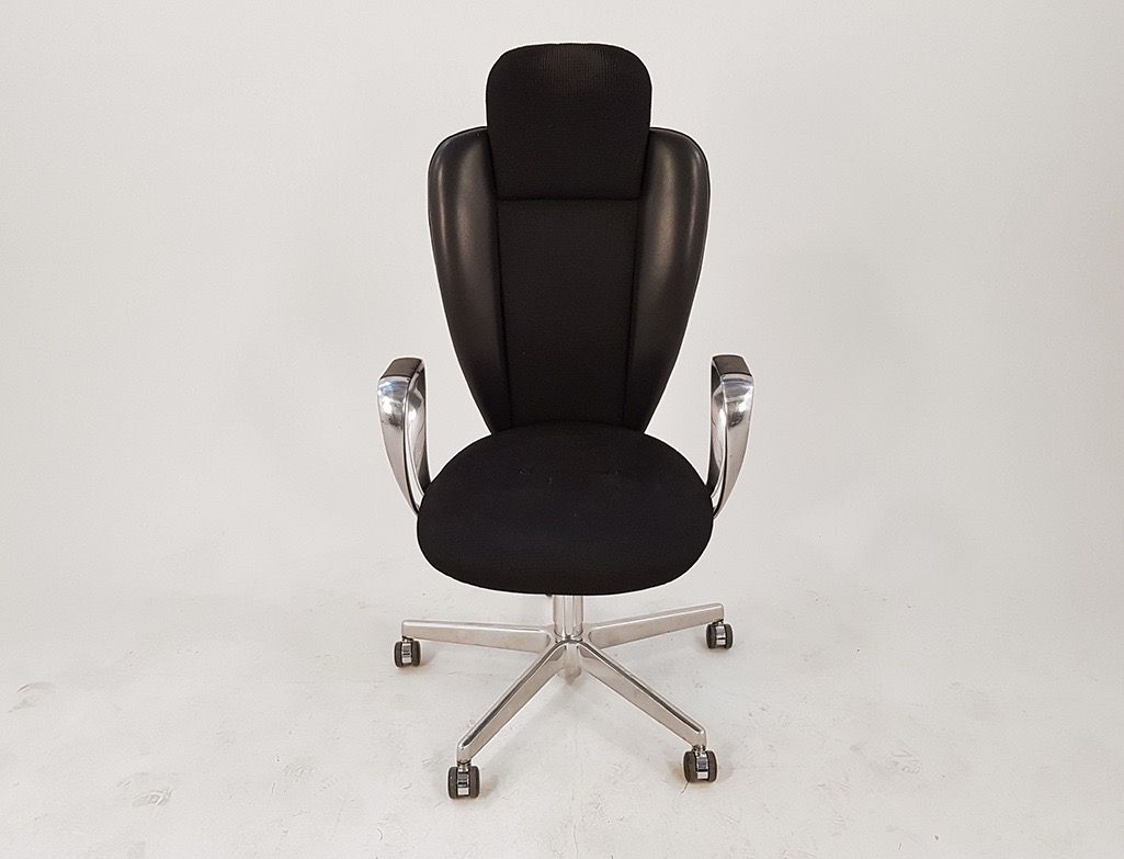 Foto Matteo Thun Swivel Chair for Martin Stoll, 1990
