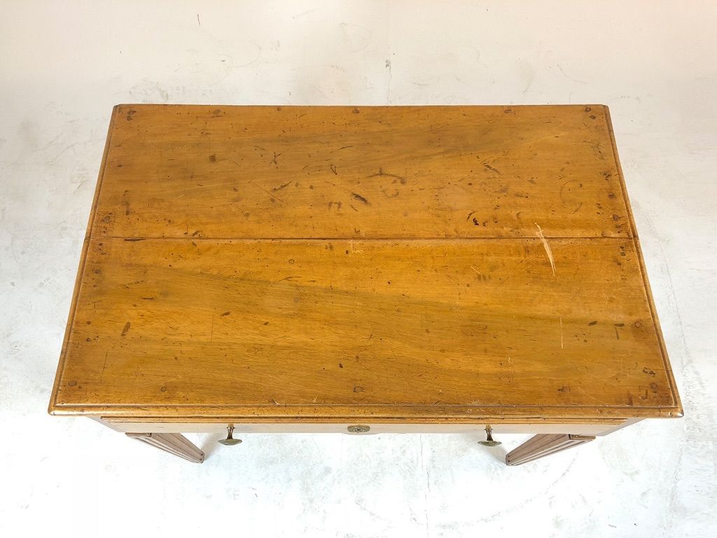 Foto Small Biedermeier Table h79x91x56