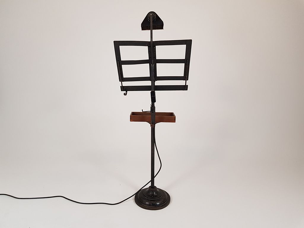Foto Metal Music Stand or Lectern with Integrated Light and Shelf Berlin 1890 h137-190x50x40cm
