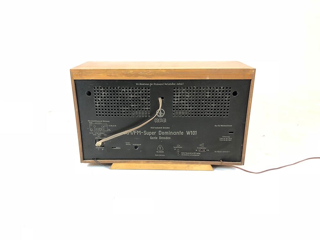 Foto Super Dominante Radio W101 h42x67x28