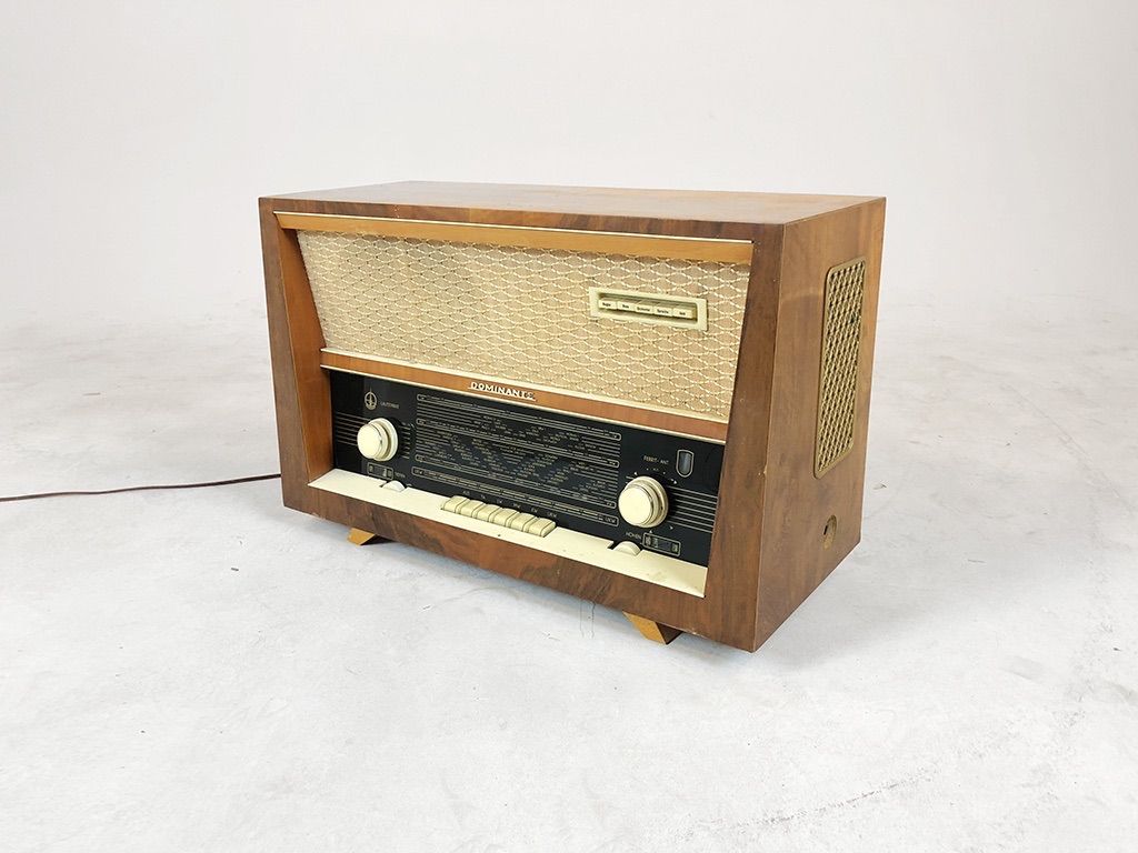 Foto Super Dominante Radio W101 h42x67x28