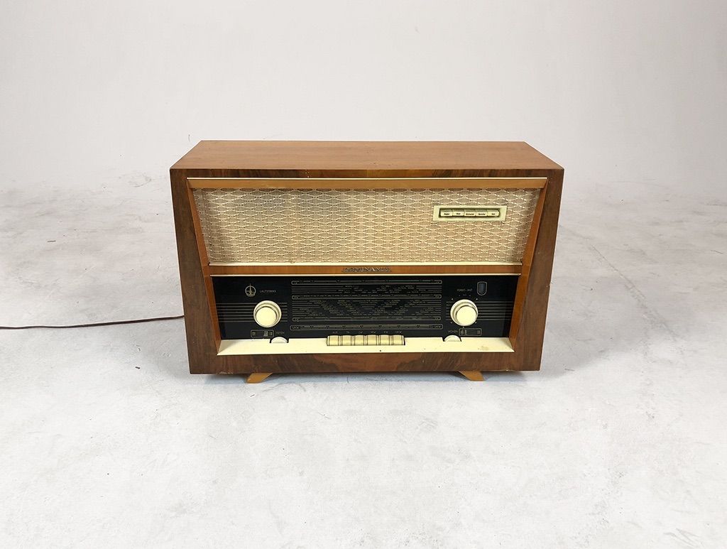 Foto Super Dominante Radio W101 h42x67x28