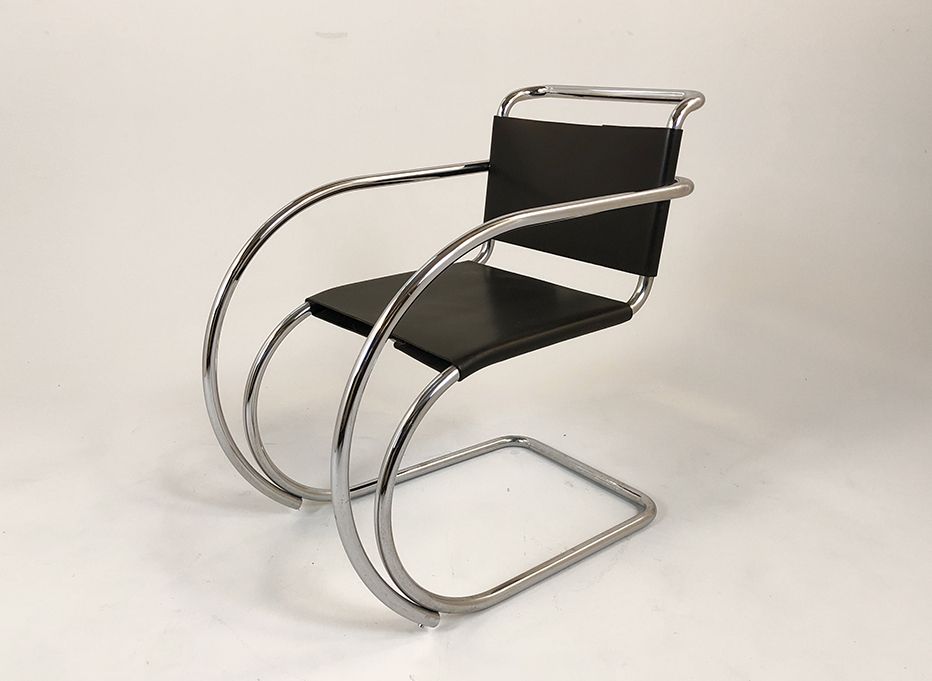 Foto Mies van der Rohe Cantilever Chair MR20 Berlin 1927