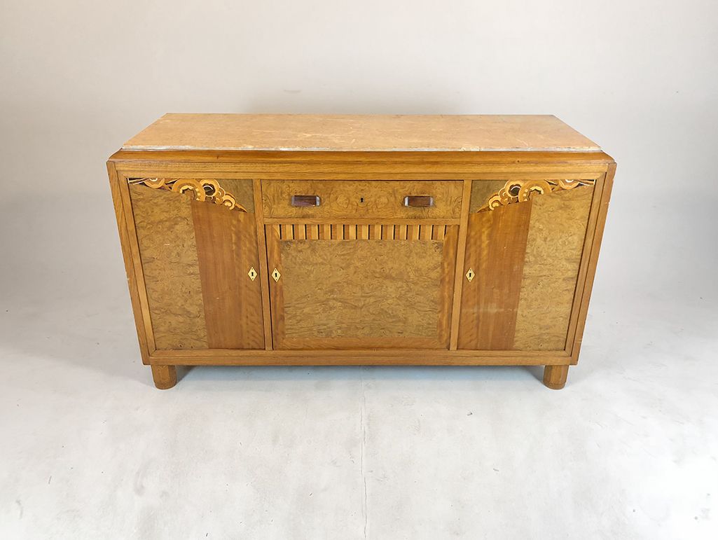 Foto Art Deco Sideboard with Inlayed Root Wood Germany 1925 w170