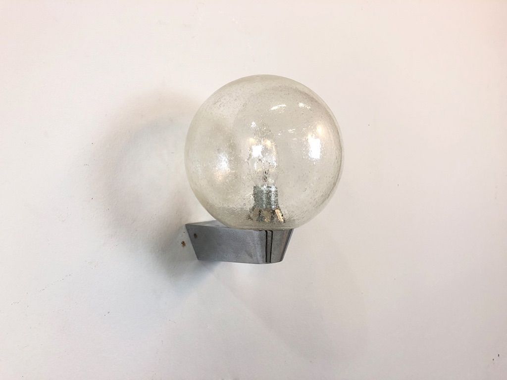 Foto Round Glass Wall Lamp with Chrome Base h24
