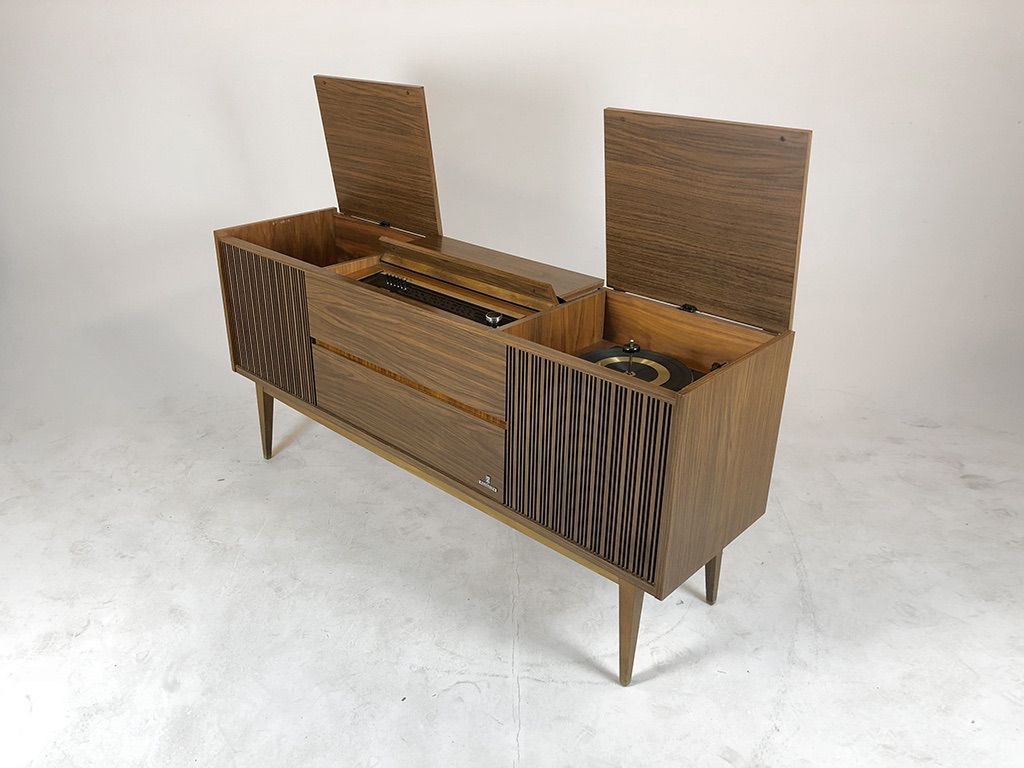 Foto Grundig Stereo Konzertschrank Rossini h75x158x43